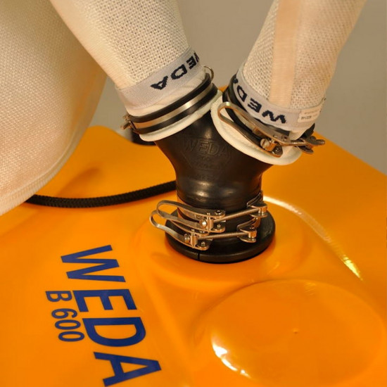 Automatic Robotic Commercial Swimming Pool Cleaner WEDA B600