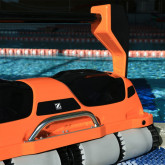 Vacuum cleaner for public pool with ZODIAC ARCO MAX app for bottom, walls and water line
