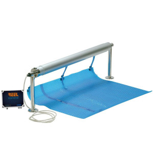 Automatic reel to reel solar film in a swimming pool fixed up to 5.4m wide