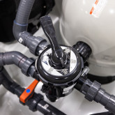 Ready-to-use box / filtration set with piping, control, heat pump and cl/pH dosing for pools up to 50m3 EXCLUSIVE