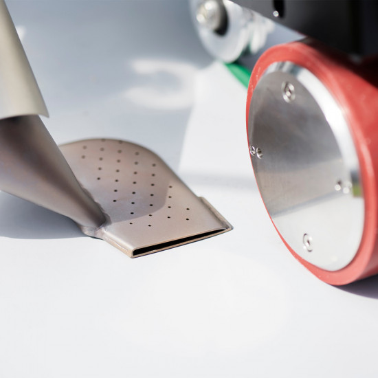 Zgrzewarka automatyczna do folii basenowej UNIROOF 300 LEISTER