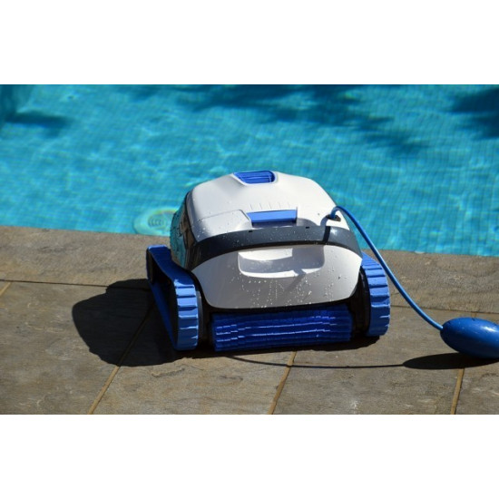 DOLPHIN S100 pool vacuum cleaner cleans bottom and walls