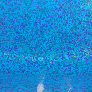 Glass pool mosaic series Topping, colour BLUEBERRIES EZARRI 2