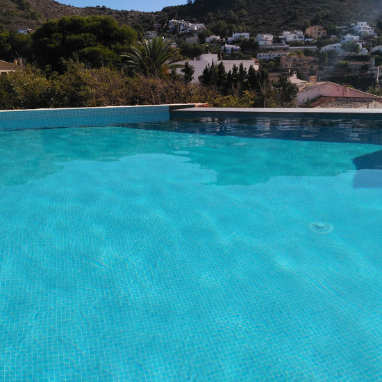 Glass pool mosaic, Niebla series, colour 2521-B EZARRI