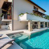 Glass pool mosaic, Niebla series, colour 2523-B EZARRI